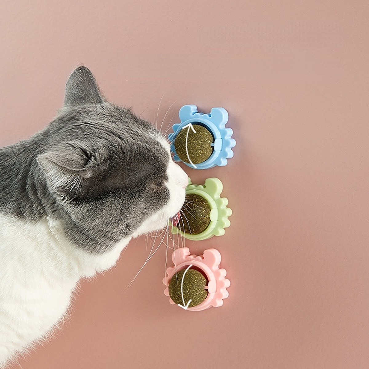 Catnip self-amusement ball